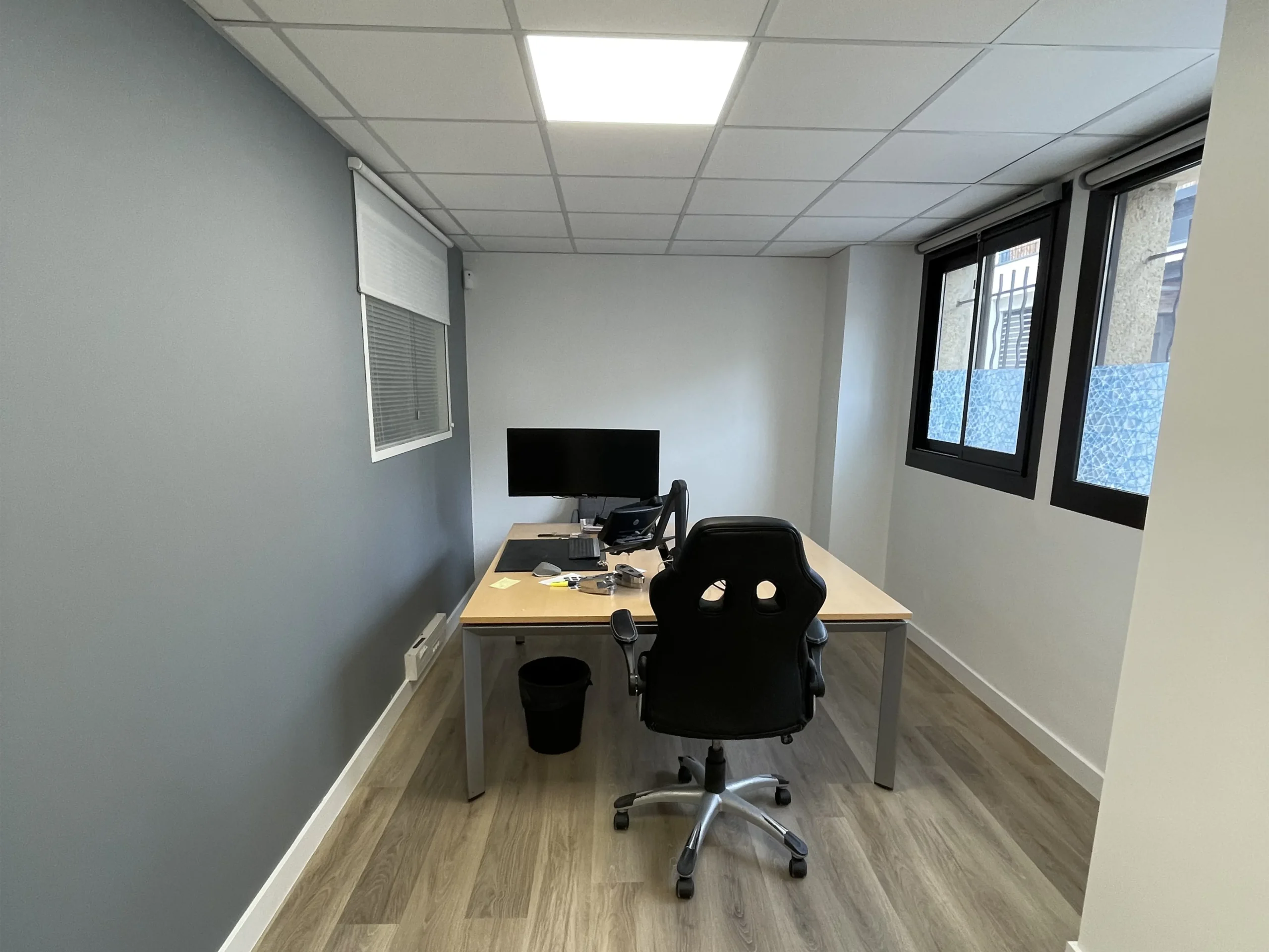 66ead28cebdc28cf66f327bb renovation bureau peinture interieur 2