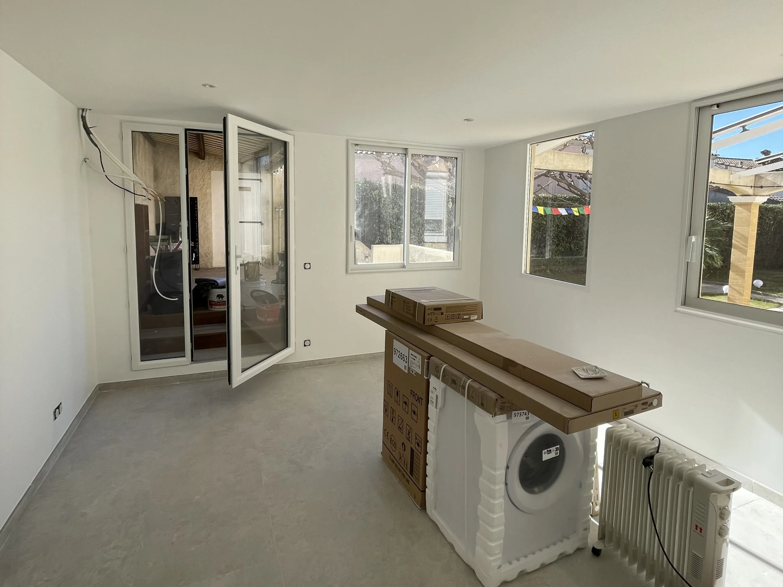 66eacfefcb167338de6be933 renovation studio peinture interieur